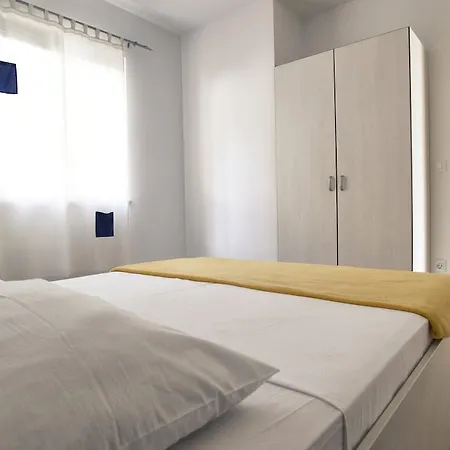 Svi-mi * Gradac (Split-Dalmatia)